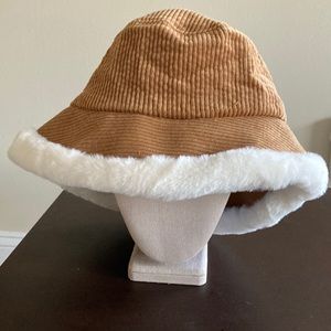 NWOT Faux Fur Trimmed Corduroy Bucket Hat One Size